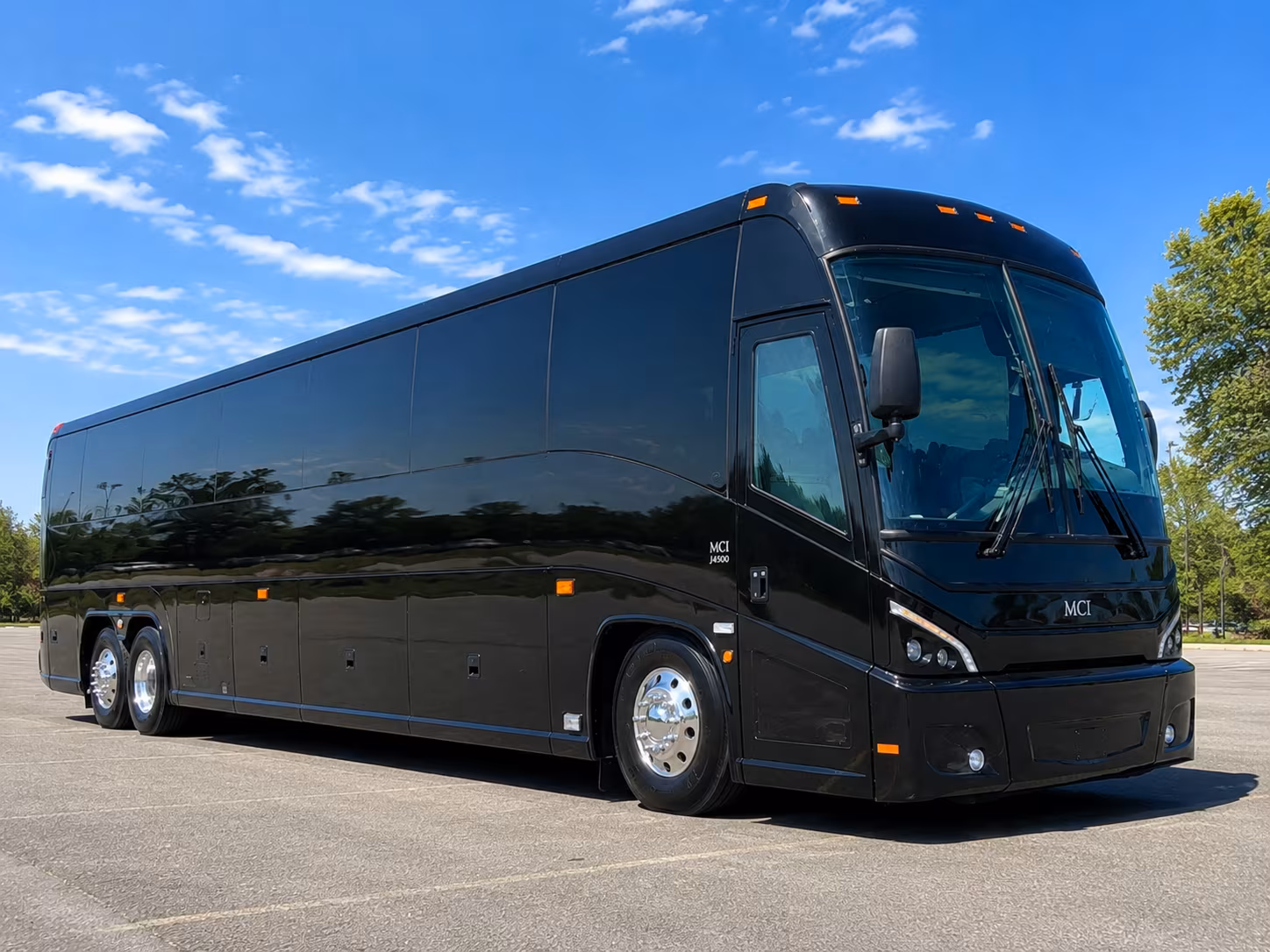 bus rentals to husky stadium for uw huskies football from the eastside