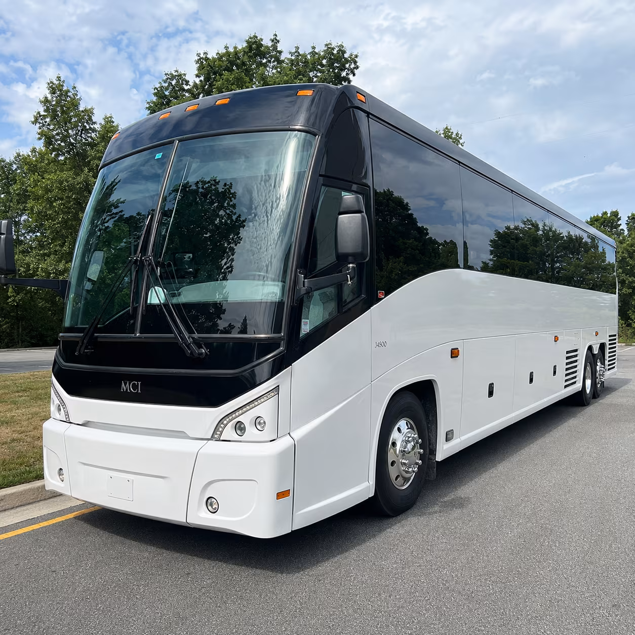 redmond charter bus rental fleet